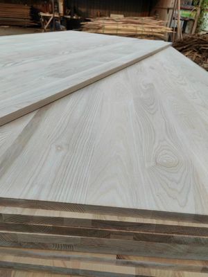 Painel de cinzas sólidas personalizado Painel de madeira sólida natural ou de pintura Conteúdo de umidade 8-12%