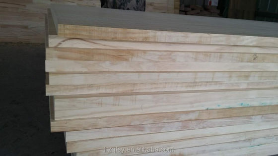 Tabela de madeira de pinho sólido personalizável com textura natural e cola ambiental E0/E1