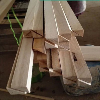 11 mm x 11 mm Chafaras de madeira Paulownia Triângulo Faixas de madeira com teor de umidade 8%-12%
