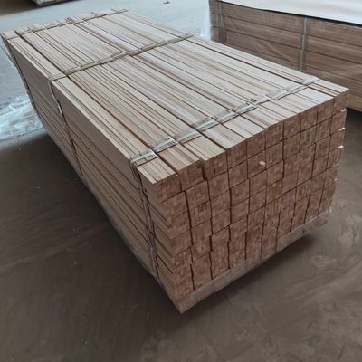 11 mm x 11 mm Chafaras de madeira Paulownia Triângulo Faixas de madeira com teor de umidade 8%-12%