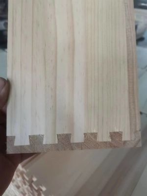 Tamanho personalizado Caixa de favo de mel natural/escurecida Caixa de colmeia de painel de pinho com quatro quadros