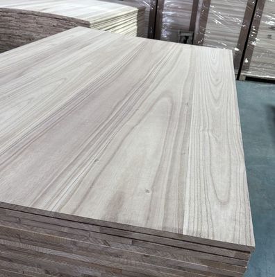 Obtenha o melhor valor com a venda e serviço pós-venda de madeira de Paulownia de grau AA