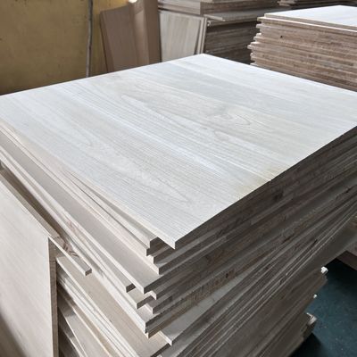 Painel de mesa de madeira de Paulownia certificado pela FSC em 2440x1220 ou 1200x600 ou tamanho personalizado
