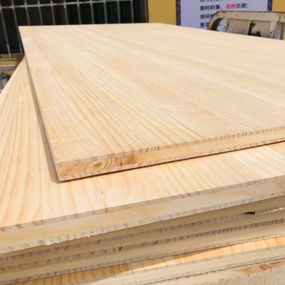 480-550 kg/m3 Três camadas de painel de pinho radiado Material sólido de madeira para outros Capacidade de solução de projeto