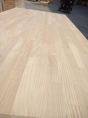 Radiata Pine Wood Finger Joint Boards de madeira para solução de projetos internos