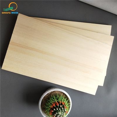 8-12% de teor de umidade Painéis de pinho colados de borda sólida para projetos personalizáveis