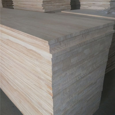 Solução de móveis de sala de estar 4x8 Painel de madeira de pinho com design gráfico