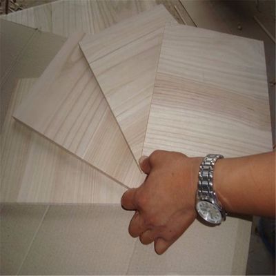 Vende diretamente Paulownia Madeira Taekwondo Treinamento Grau Tabuleiro de quebra 100-1220mm Largura