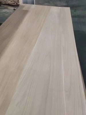 Moderno design Paulownia Placa sólida Largura 100-1220mm para aplicações decorativas