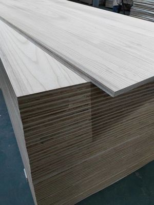 FSC 100% Certificados Painéis de Veneer de Carvalho Branco de 3 mm a 50 mm com Painel de Núcleo de Madeira de Paulownia