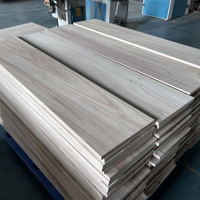 Tabela de madeira maciça personalizada de 2440x1220 ou 1200x600 com teor de umidade de 8% a 12%