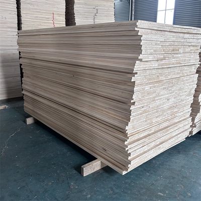 Teor de humidade 8%-12% Painel de madeira maciça para mobiliário Melhor Painel de madeira Paulownia