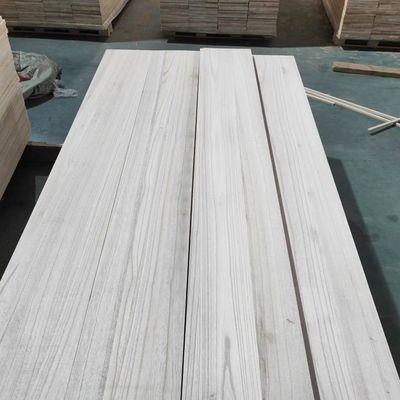 8%-12% de teor de humidade Painel de madeira de Paulownia para produção de painéis personalizados de caixões de madeira