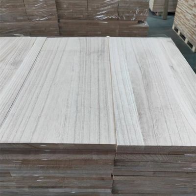 8%-12% de teor de humidade Painel de madeira de Paulownia para produção de painéis personalizados de caixões de madeira