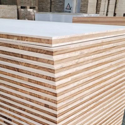 Materiais de portas de madeira maciça Paulownia Painel de madeira para capacidade de solução de projetos