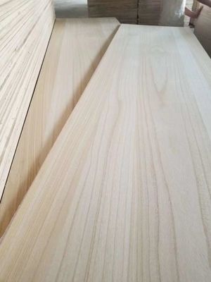 Laser de corte de madeira e painéis com um teor de umidade de 8-12%
