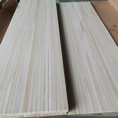 280-300 kg/m2 Densidade Paulownia Madeira Core Boards Core Sheets para E0/E1 Cola Ambiental