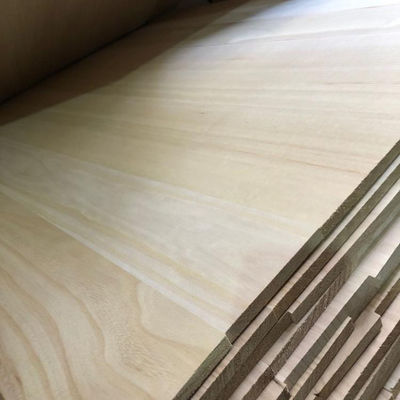 2440x1220 ou 1200x600 Tamanho 12 mm Painel de madeira de Paulownia comprimido com certificado FSC