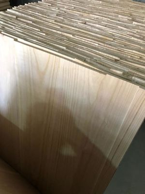 2440x1220 ou 1200x600 Tamanho 12 mm Painel de madeira de Paulownia comprimido com certificado FSC