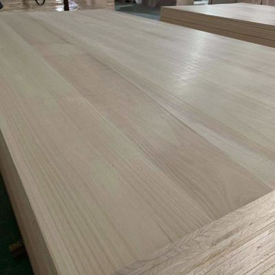 Madeira natural ou branqueada de Paulownia 2440x1220mm M3 para painel de madeira maciça